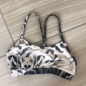 Lululemon sports bra